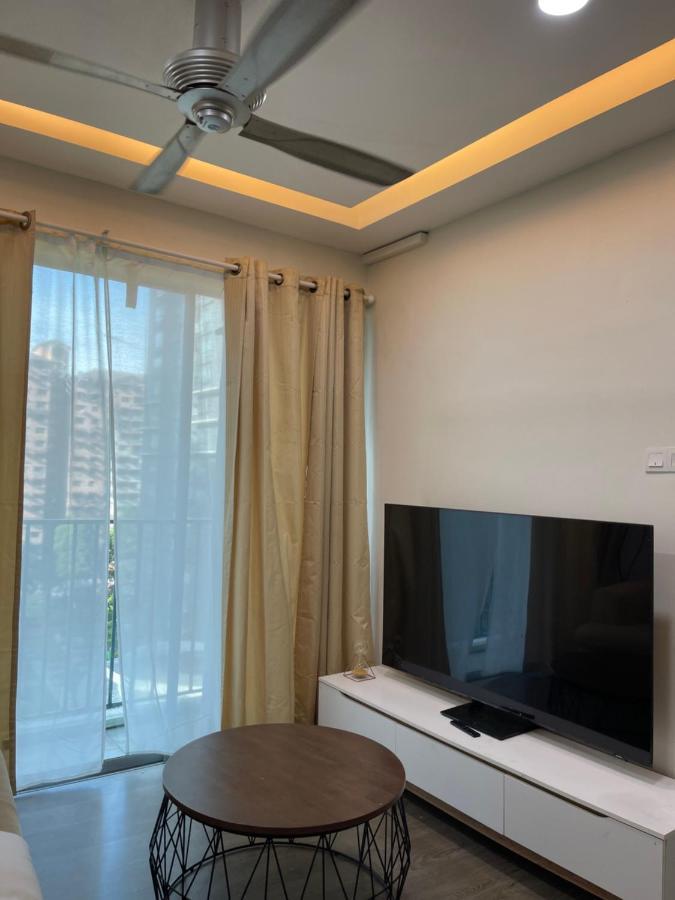 Rantissi Homestay The Zizz Damansara North Petaling Jaya Buitenkant foto